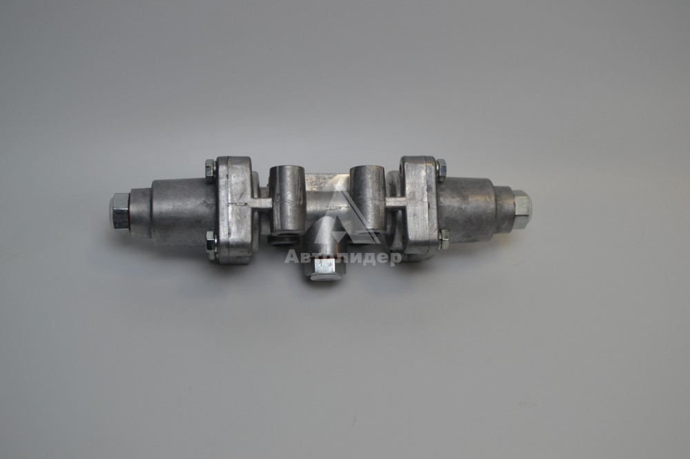 15-1772010 Воздухораспределитель 15-1772010 "RADLINE"